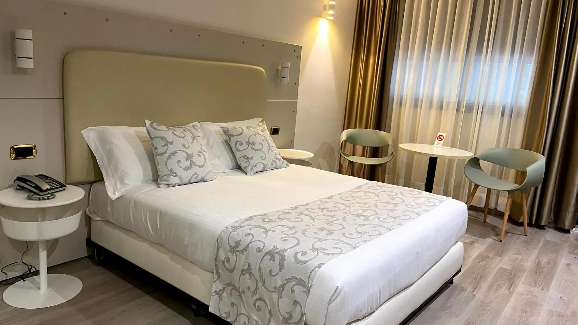 Hotel Motel Visconteo بيناسكو