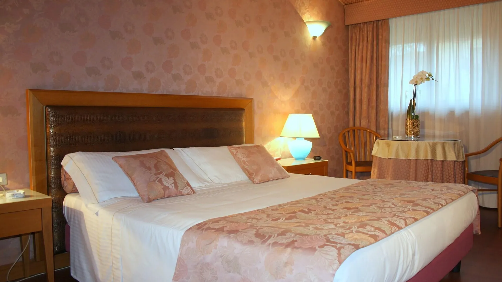 Hotel Motel Visconteo بيناسكو
