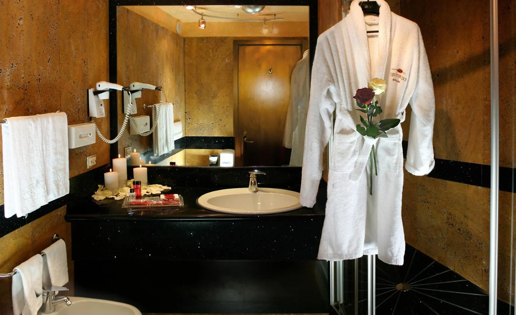 Hotel Motel Visconteo بيناسكو